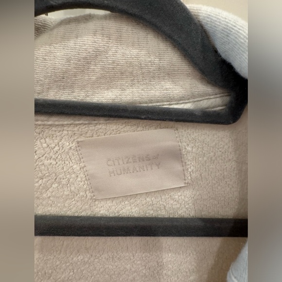 Citizens Of Humanity Large Grey Sweatshirt. 🤍⚡️ - Picture 3 of 6